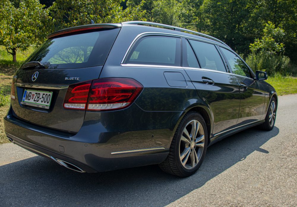 Mercedes-Benz E 200 Gallery 002