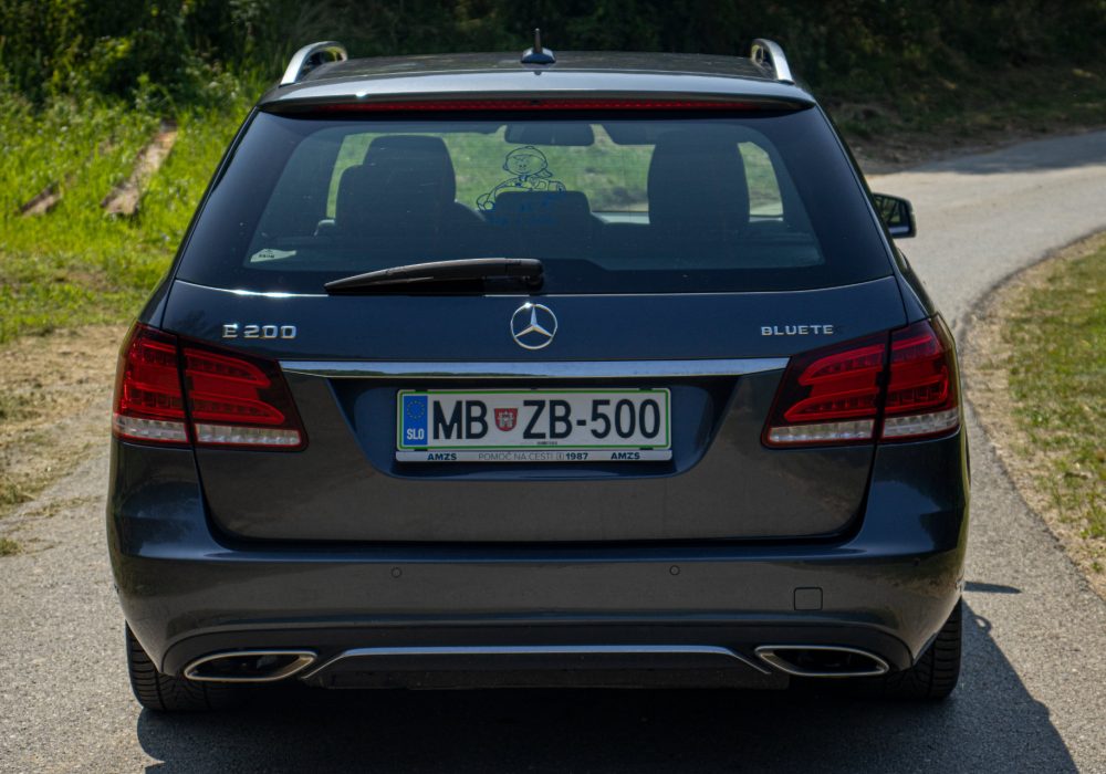 Mercedes-Benz E 200 Gallery 003