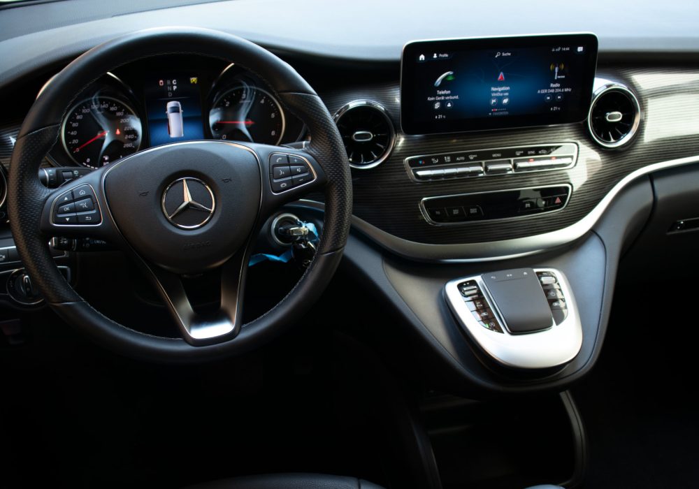 Mercedes-Benz E 200 Gallery 004